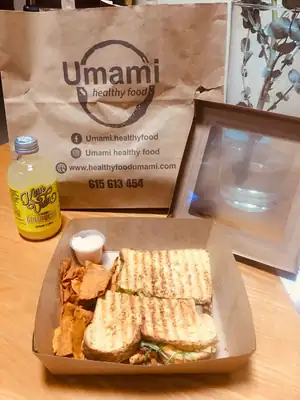 Foto subida por un cliente en una reseña de Google de Umami Healthy Food